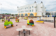 Губернатор Ленобласти открыл два детских сада в ЖК «GreenЛандия»